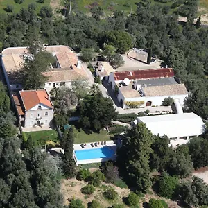 Os 3*, Agostos Portugal